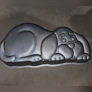 Wilton Dog Puppy cake pan